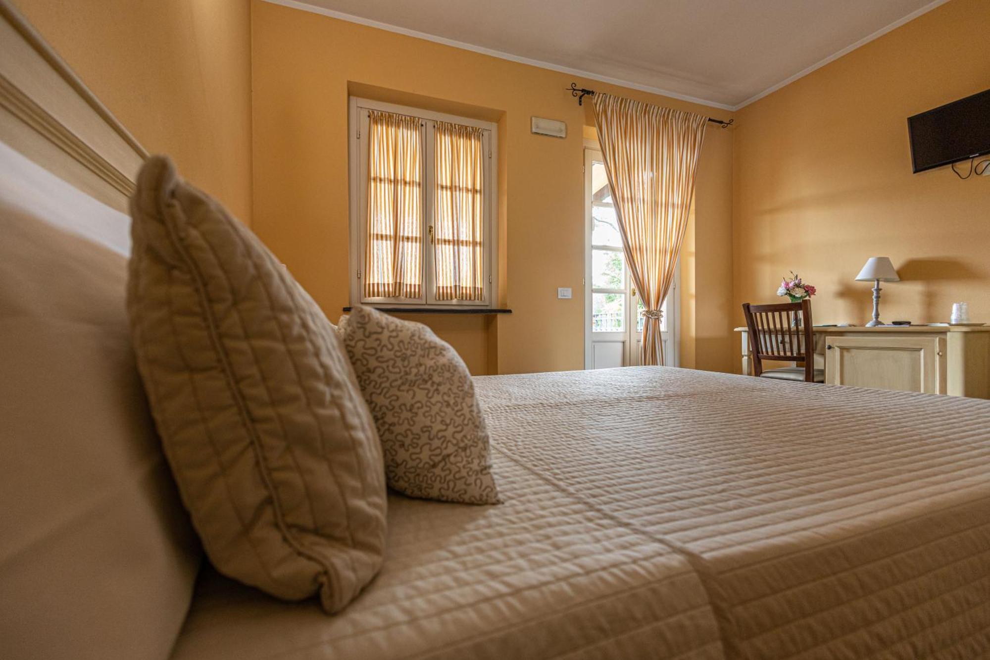 Albergo La Luna Sarzana Zewnętrze zdjęcie